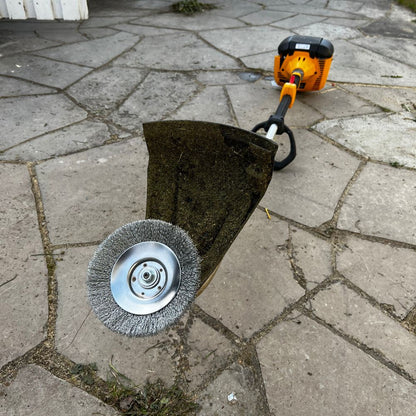 Tunn trimmer stålborste för precisionsrengöring